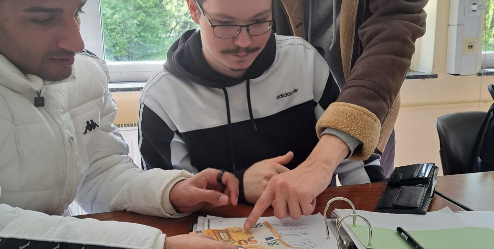 Falschgeldschulung in den Einzelhandelsklassen