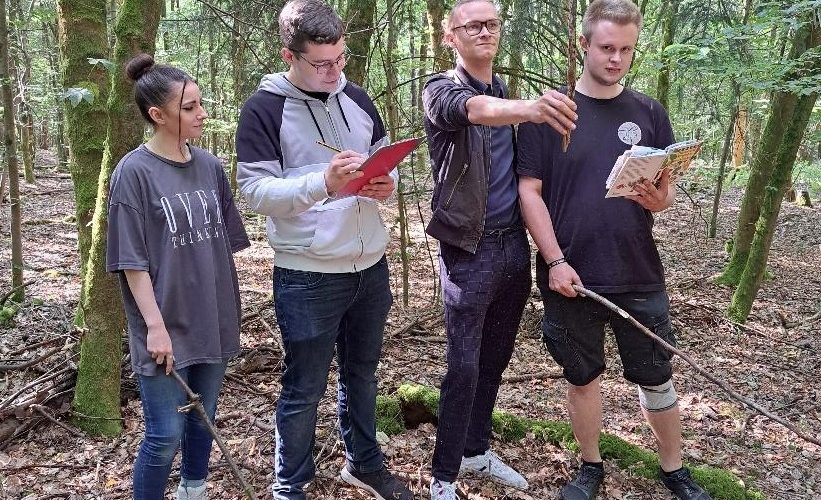 Waldprojekt der Einzelhandelsklassen in Kooperation mit dem Jugendwaldheim